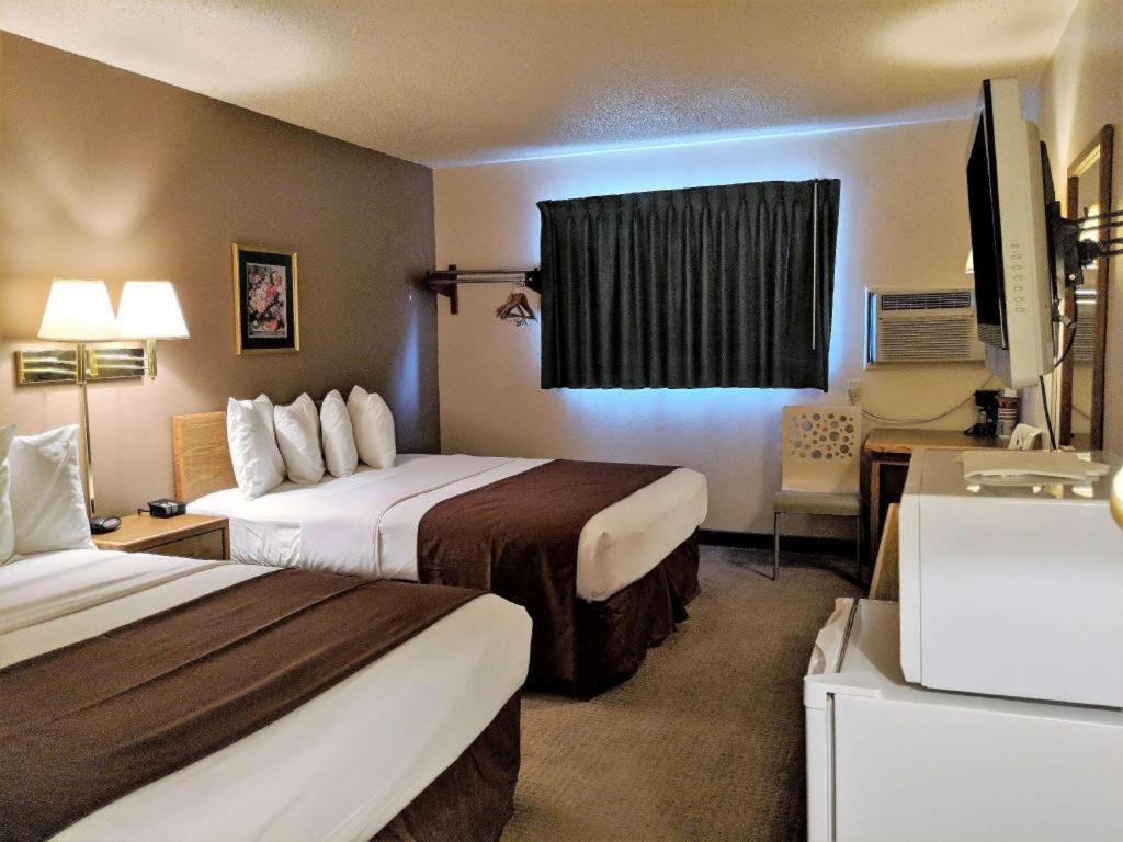 Americas Best Value Inn Torrington Exteriör bild