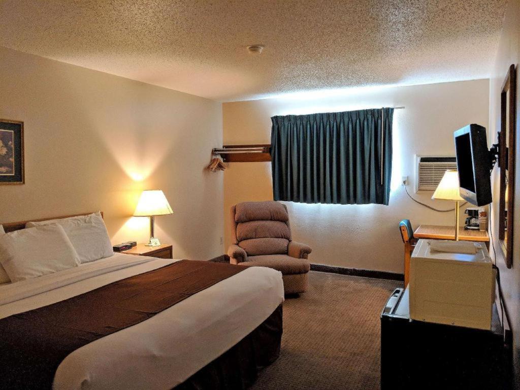 Americas Best Value Inn Torrington Exteriör bild