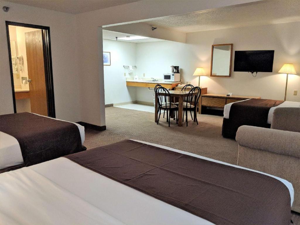 Americas Best Value Inn Torrington Exteriör bild