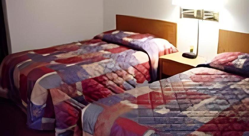 Americas Best Value Inn Torrington Exteriör bild